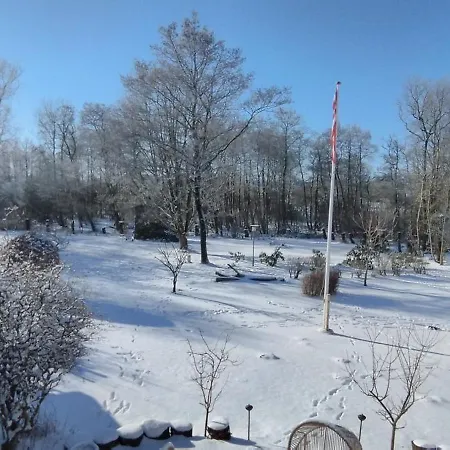 Hyggen Og Hulen Inkluderer Gratis Adgang Til 6 Svommehaller I Oplandet * Norre Nebel