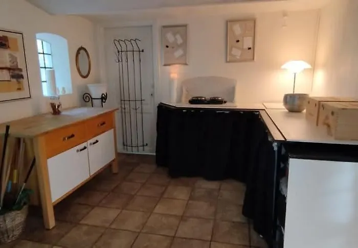 Homestay Hyggen Og Hulen Inkluderer Gratis Adgang Til 6 Svommehaller I Oplandet