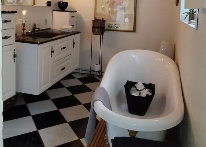 Homestay Hyggen Og Hulen Inkluderer Gratis Adgang Til 6 Svommehaller I Oplandet Norre Nebel