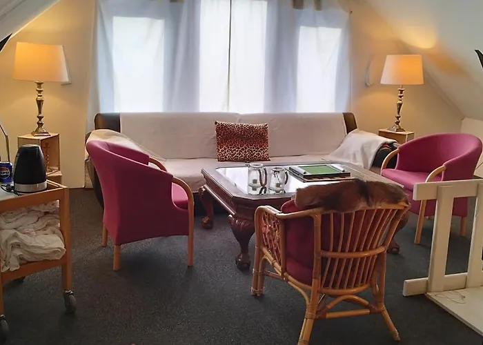 Homestay Hyggen Og Hulen Inkluderer Gratis Adgang Til 6 Svommehaller I Oplandet Norre Nebel