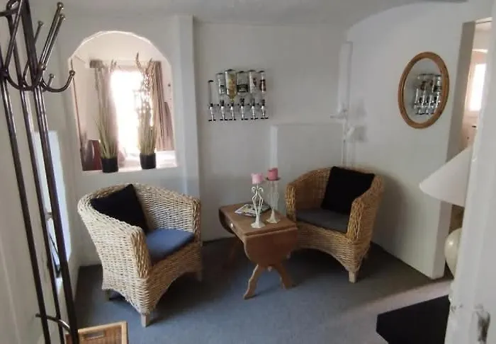 Homestay Hyggen Og Hulen Inkluderer Gratis Adgang Til 6 Svommehaller I Oplandet *